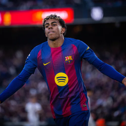 LAMINE YAMAL pelo BARCELONA APÓS A CHEGADA DE HANSI FLICK: