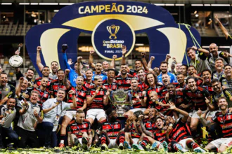 Su casa mi casa? Flamengo domina a Arena MRV!