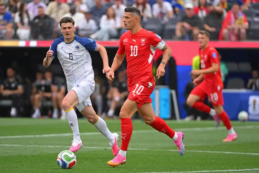 Suíça goleia, República Tcheca empata e grupos seguem indefinidos na Copa do Mundo Suíça goleia, República Tcheca empata e grupos seguem indefinidos na Copa do Mundo