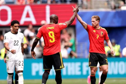 Egito faz gol contra, cede empate à Bélgica e segue sem vencer em Copas