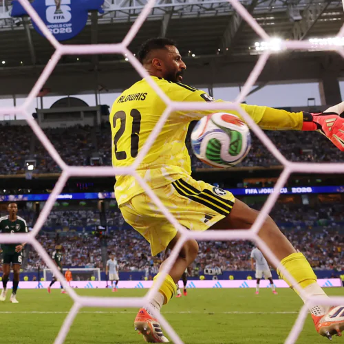 Como um goleiro da segunda divisão saudita foi capaz de parar o ataque uruguaio?