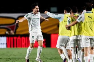 Palmeiras dispara na liderança; Flamengo tropeça e Cruzeiro entra no G-7