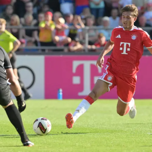 Bayern transforma amistoso de pré-temporada em tradição de goleadas contra rival da Baviera