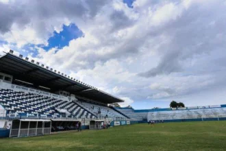 CAMPEONATO CARIOCA SÉRIE B1 COMEÇOU. CAMISAS PESADAS DISPUTAM O TÍTULO