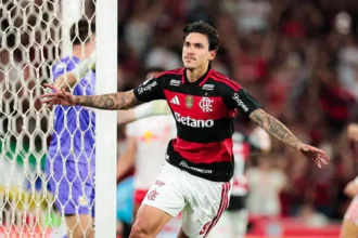 Flamengo chega aos 100 gols na temporada