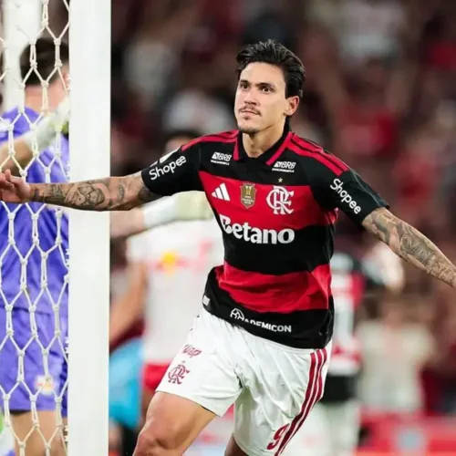 Flamengo chega aos 100 gols na temporada