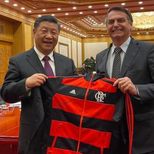 A família Bolsonaro e o futebol carioca: política, paixão e influência