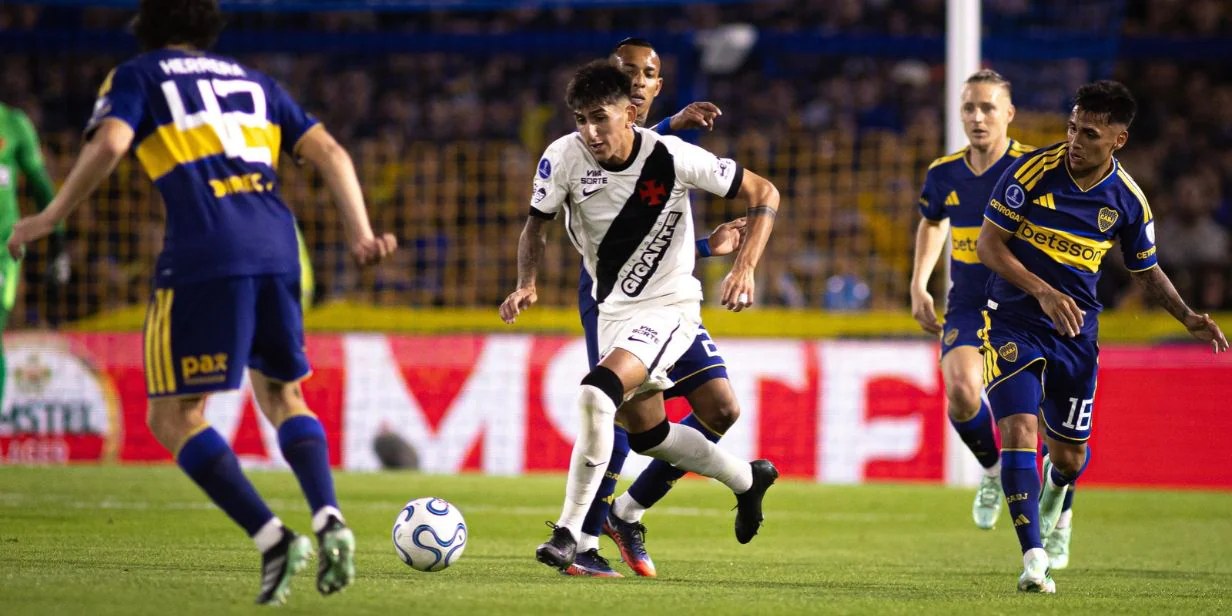 VASCO VENCE NA BOMBONERA E DÁ UM PASSO IMPORTANTE RUMO À FINAL DA SUL-AMERICANA!